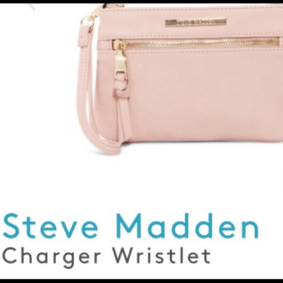 Steve Madden Accessories - Steve Madden NWT Charger Wristlet